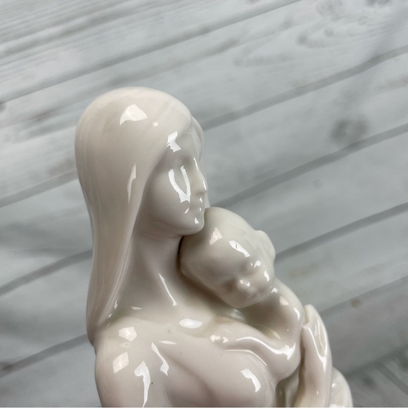 Mother & Child Porcelain Figurine White Gold Statue Mom Baby Sculpture Statue - Picture 6 of 9